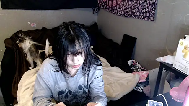 London Ray online show from March 1, 9:37 pm