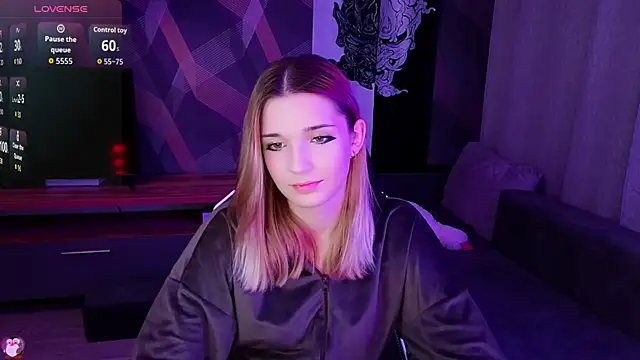 Sandy Belle online show from September 27, 9:54 pm