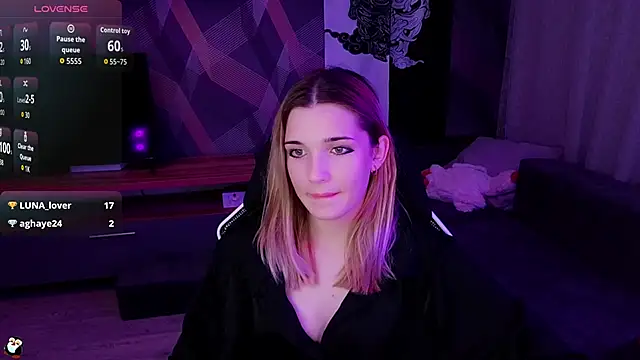 Sandy Belle online show from October 2, 6:11 pm