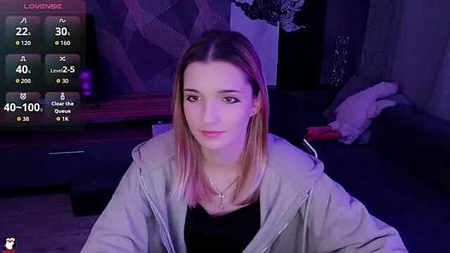 Sandy Belle online show from October 22, 6:40 pm