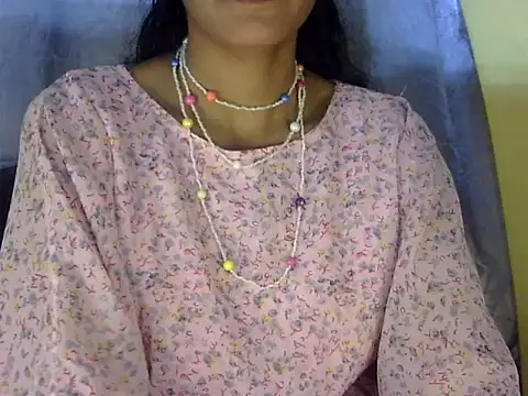 Snapshot of zara_Khan0 chatting on September 22, 4:46 pm zara Khan0 online show from September 22, 4:46 pm