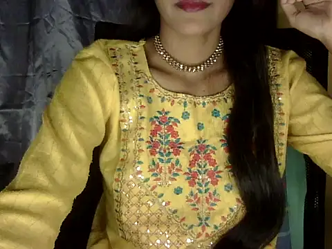 zara Khan0 online show from November 20, 1:45 pm