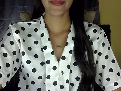 Snapshot of zara_Khan0 chatting on October 12, 2:18 pm zara Khan0 online show from October 12, 2:18 pm