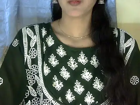 Snapshot of zara_Khan0 chatting on September 13, 2:06 pm zara Khan0 online show from September 13, 2:06 pm