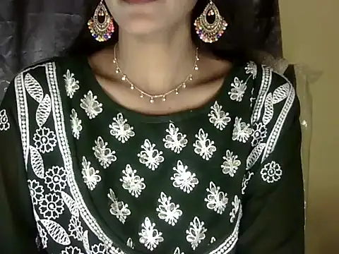 Snapshot of zara_Khan0 chatting on September 27, 5:19 pm zara Khan0 online show from September 27, 5:19 pm