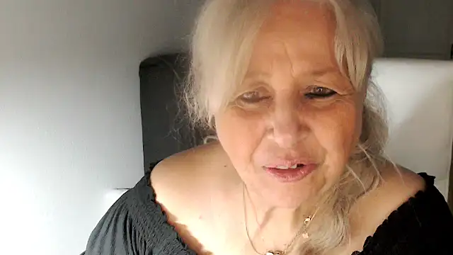 SusiLifeXXX online show from February 6, 7:43 pm