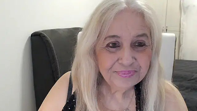 Snapshot of SusiLifeXXX chatting on April 22, 7:42 pm SusiLifeXXX online show from April 22, 7:42 pm