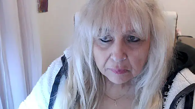 Snapshot of SusiLifeXXX chatting on October 13, 5:58 pm SusiLifeXXX online show from October 13, 5:58 pm
