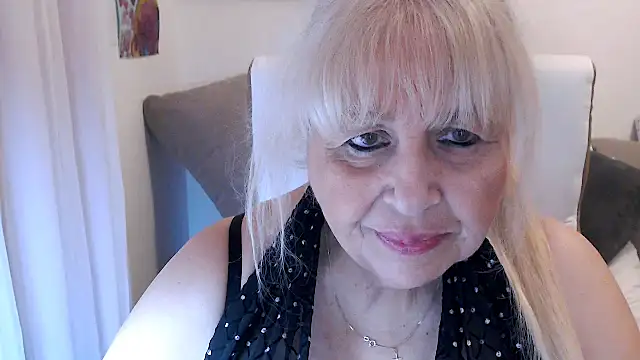 SusiLifeXXX online show from November 20, 8:20 pm