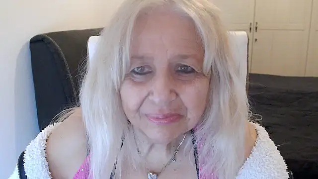 SusiLifeXXX online show from February 16, 7:45 pm