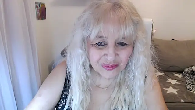 Snapshot of SusiLifeXXX chatting on September 19, 9:19 pm SusiLifeXXX online show from September 19, 9:19 pm
