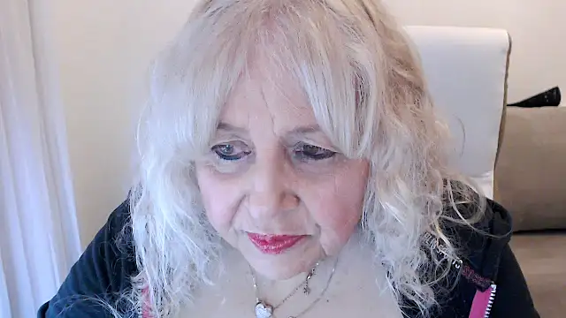 SusiLifeXXX online show from January 14, 9:07 pm