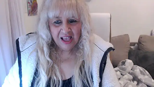 SusiLifeXXX online show from October 30, 7:11 pm