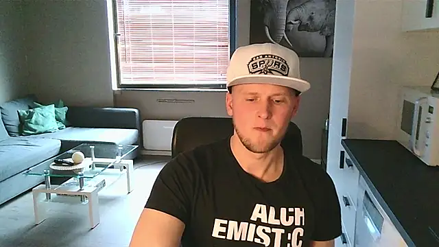 Snapshot of Dartanjanas13 chatting on September 17, 3:14 pm Dartanjanas13 online show from September 17, 3:14 pm