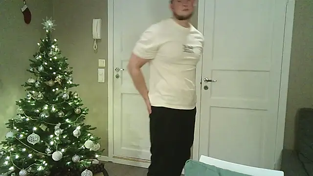 Dartanjanas13 online show from December 18, 5:06 pm