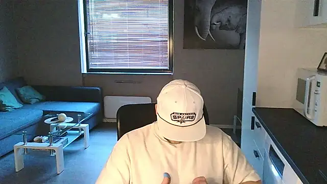 Snapshot of Dartanjanas13 chatting on September 12, 4:18 pm Dartanjanas13 online show from September 12, 4:18 pm
