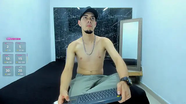 Snapshot of _Axel_09 chatting on September 9, 3:38 am Axel 09 online show from September 9, 3:38 am