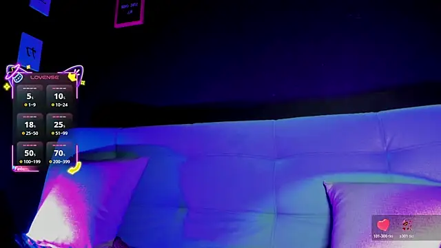 Snapshot of madiixwatson chatting on November 26, 11:43 am madiixwatson online show from November 26, 11:43 am