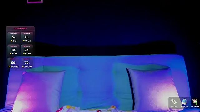 Snapshot of madiixwatson chatting on November 20, 1:56 pm madiixwatson online show from November 20, 1:56 pm