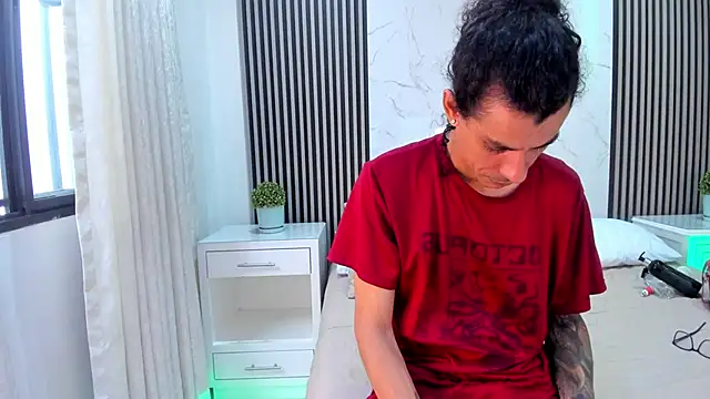 Snapshot of JackAndRosse_ chatting on July 2, 12:33 pm JackAndRosse online show from July 2, 12:33 pm