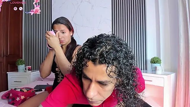 JackAndRosse  online show from April 10, 2:46 pm