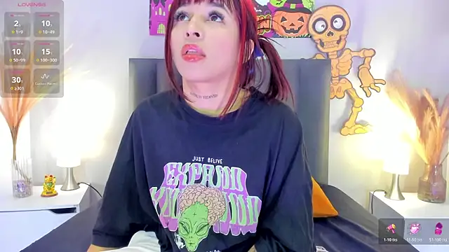 MartinaBlakees online show from October 22, 1:10 pm