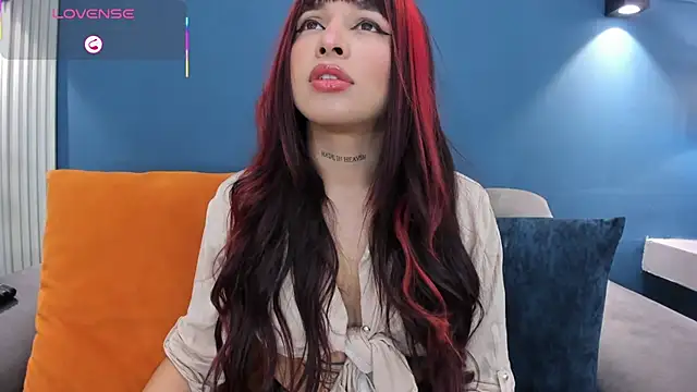 MartinaBlakees online show from November 18, 1:47 pm