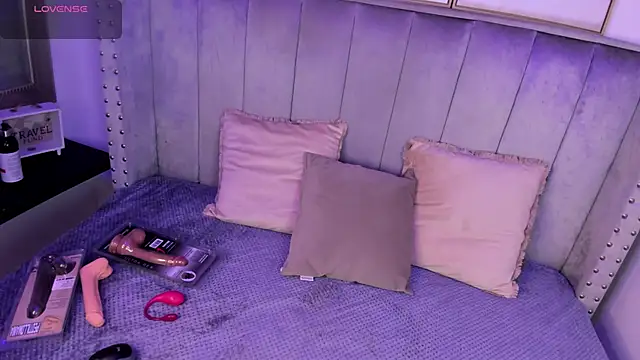 Seshat Hitt online show from October 10, 3:18 am