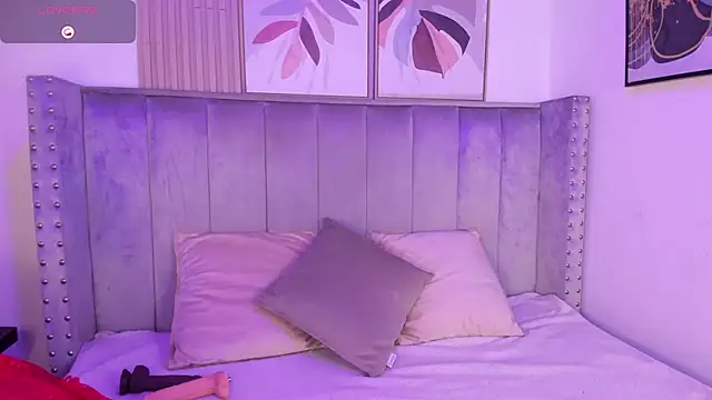 Seshat Hitt online show from September 27, 3:01 am