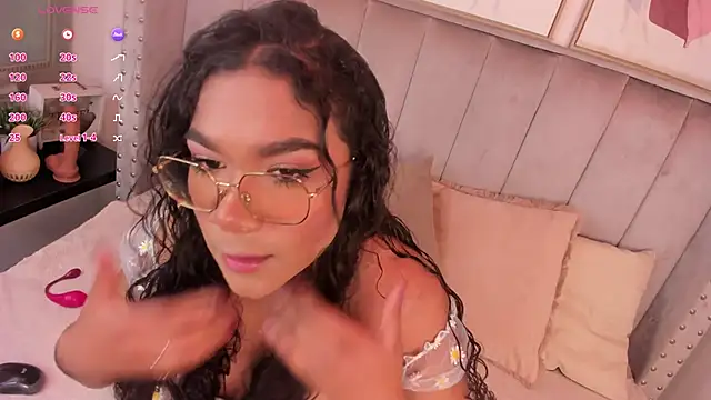 Seshat Hitt online show from November 28, 3:50 am