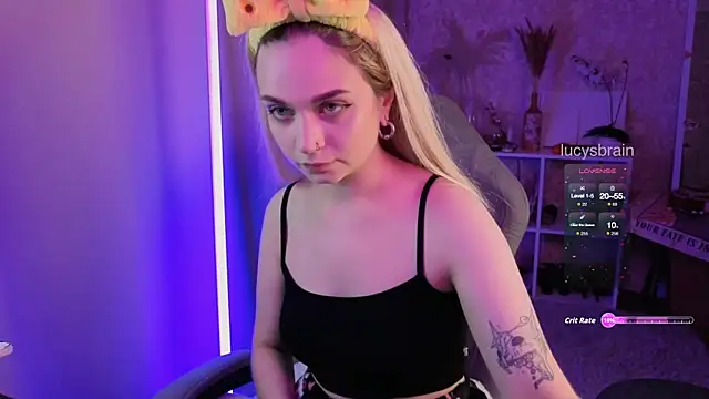 Snapshot of Lucyinthesheets chatting on September 28, 3:30 pm Lucyinthesheets online show from September 28, 3:30 pm