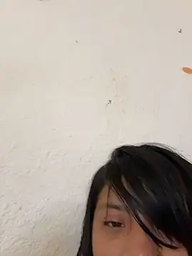 Snapshot of Nia_Desire chatting on May 14, 7:27 am Nia Desire online show from May 14, 7:27 am