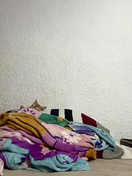 Nia Desire online show from November 20, 8:15 am