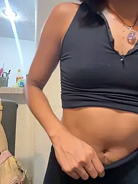 Snapshot of Nia_Desire chatting on July 11, 7:41 am Nia Desire online show from July 11, 7:41 am
