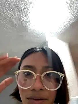 Nia Desire online show from November 18, 5:11 am