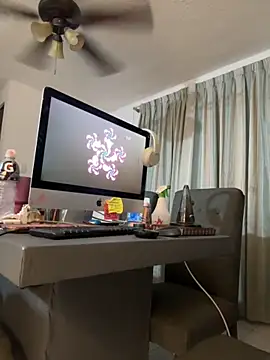 Nia Desire online show from September 10, 7:18 am