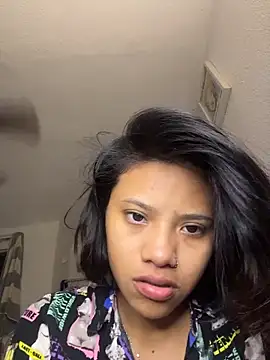 Snapshot of Nia_Desire chatting on June 10, 6:14 am Nia Desire online show from June 10, 6:14 am
