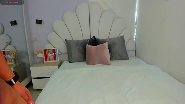 shamara thomson online show from April 9, 5:19 pm