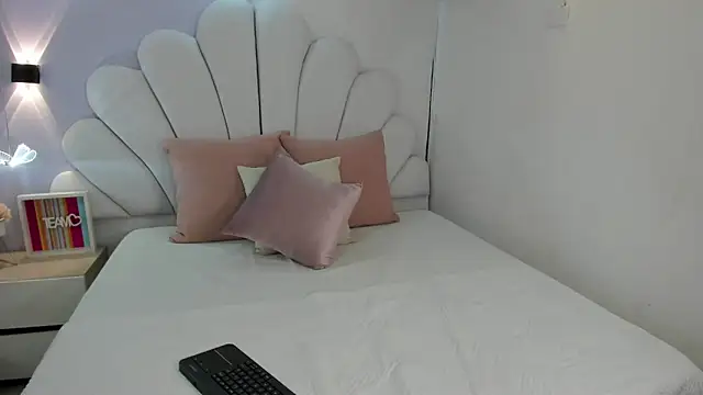 shamara thomson online show from February 20, 10:33 pm