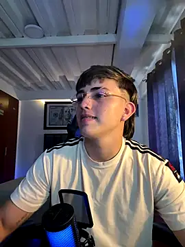 Justin trevor1 online show from October 4, 7:59 pm