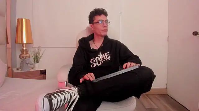 dark sun302 online show from November 12, 9:40 pm