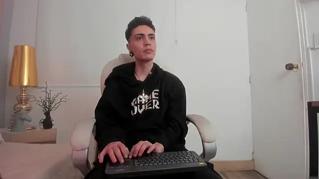 dark sun302 online show from December 4, 9:58 pm