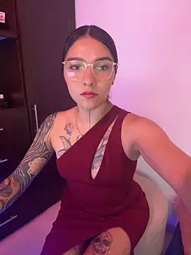 SurpriseMadlicia online show from September 23, 11:23 pm