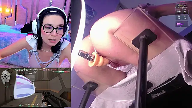 NicoleFerrel online show from March 10, 2:32 pm