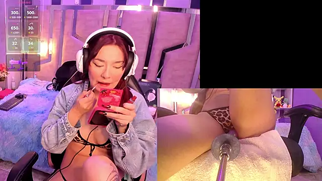 Snapshot of NicoleFerrel chatting on September 24, 2:45 pm NicoleFerrel online show from September 24, 2:45 pm