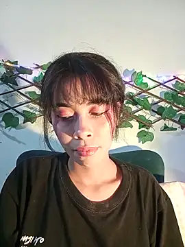 Snapshot of dolliette24 chatting on June 5, 3:44 am dolliette24 online show from June 5, 3:44 am