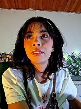 Snapshot of dolliette24 chatting on July 16, 5:15 am dolliette24 online show from July 16, 5:15 am