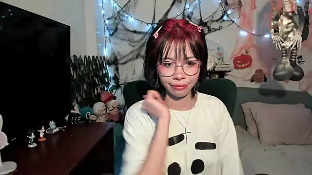 Snapshot of dolliette24 chatting on October 30, 8:50 pm dolliette24 online show from October 30, 8:50 pm