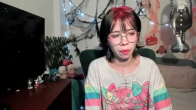 Snapshot of dolliette24 chatting on October 28, 9:14 pm dolliette24 online show from October 28, 9:14 pm