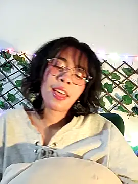 dolliette24 online show from March 31, 4:25 am